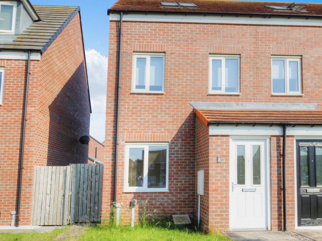 3 bed town house for sale in St. Marks Court, Wellwood Street, Amble