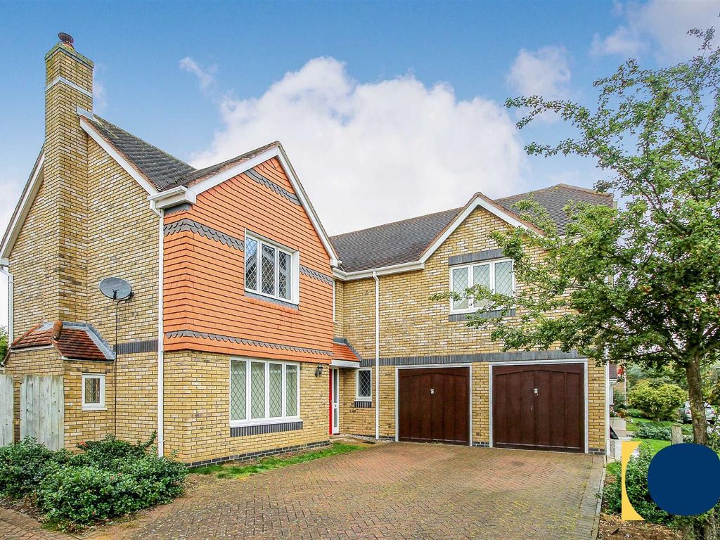 5 bed detached house to rent in Carisbrooke Way, Kingsmead, Milton