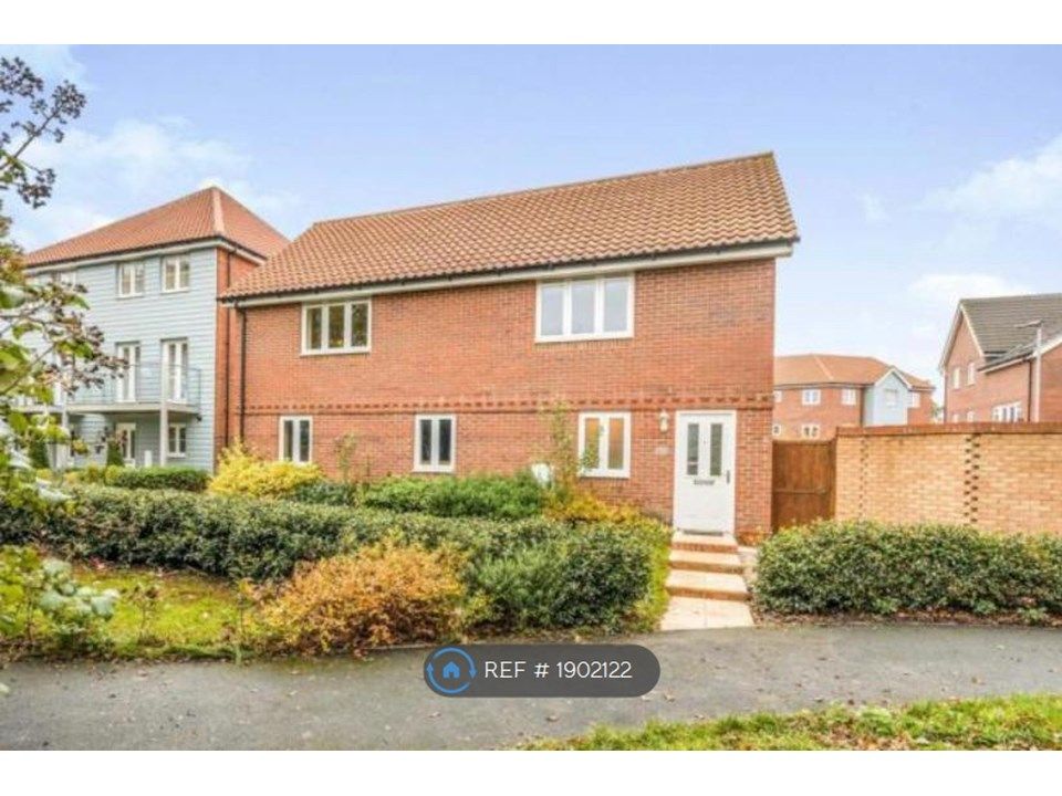 Room to rent in Dragonfly Lane, Cringleford, Norwich NR4, £750 pcm Zoopla