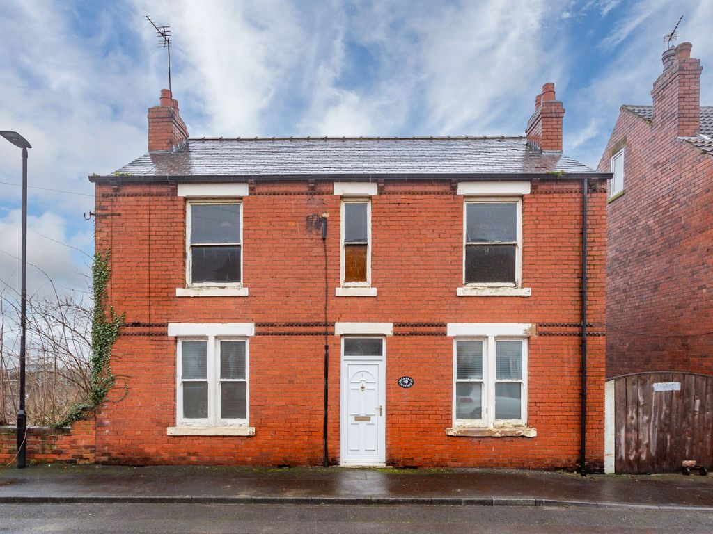 4 bed detached house for sale in Sunnymede Terrace, Doncaster DN6, £