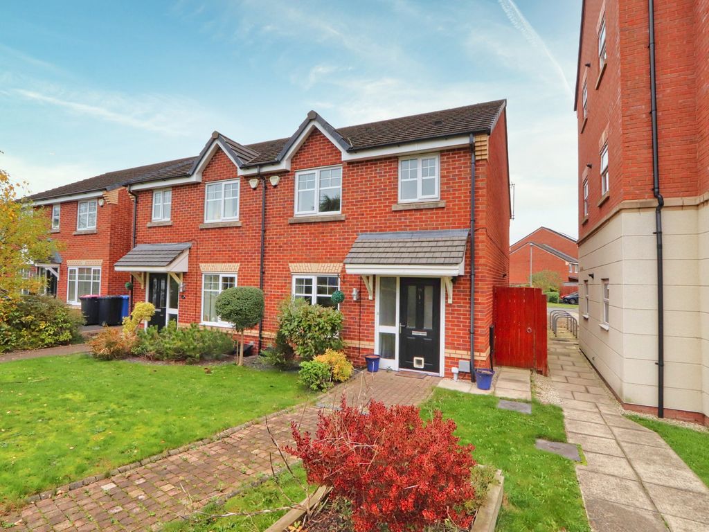 3 bed semidetached house for sale in Hayes Road, Cadishead, Manchester