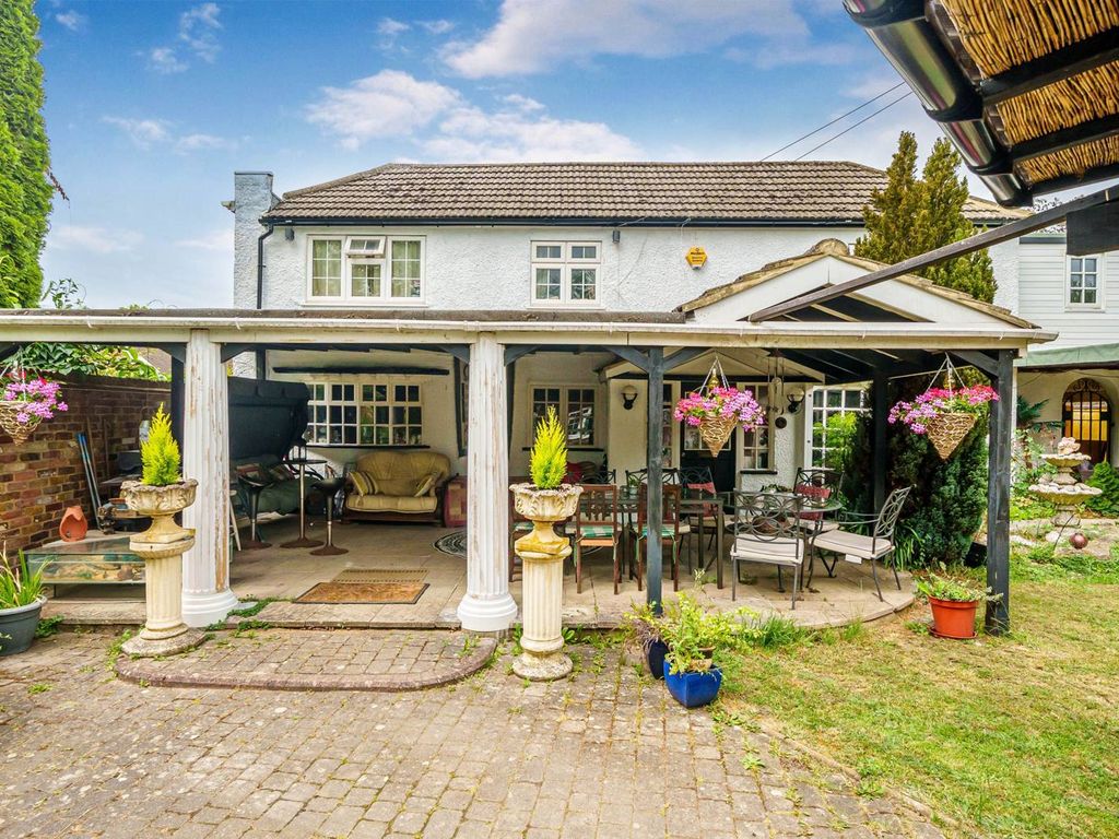 5 bed detached house for sale in Old Howletts Lane, Ruislip HA4, £