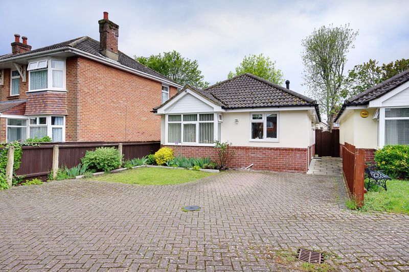2 bed bungalow for sale in Victoria Park Road, Moordown BH9 Zoopla