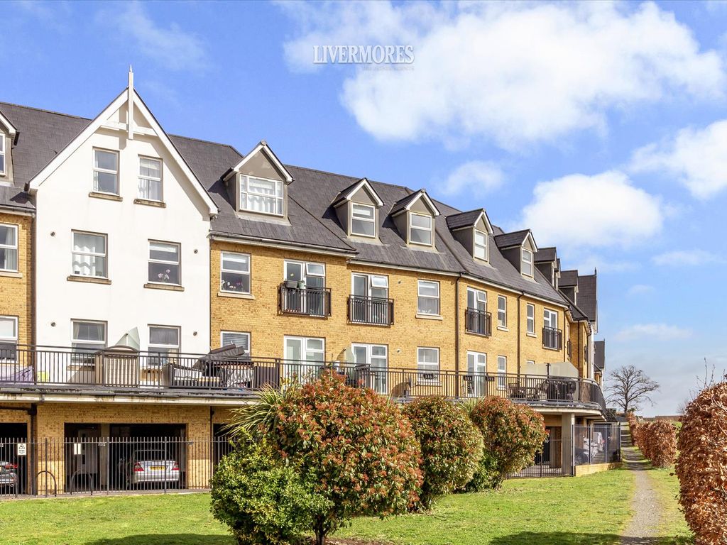 2 bed flat for sale in Tanners Close, Crayford, Kent DA1 Zoopla