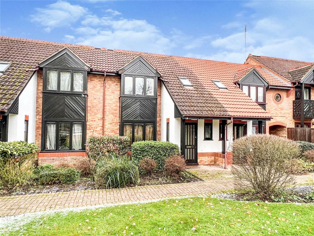 3 bed terraced house for sale in Stanbury Gate, Spencers Wood, Reading