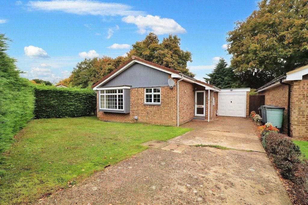 Fairbourne Close, Woking GU21  