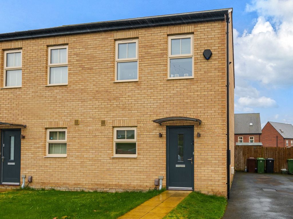 2 bed semidetached house for sale in Kentmere Approach, Leeds LS14