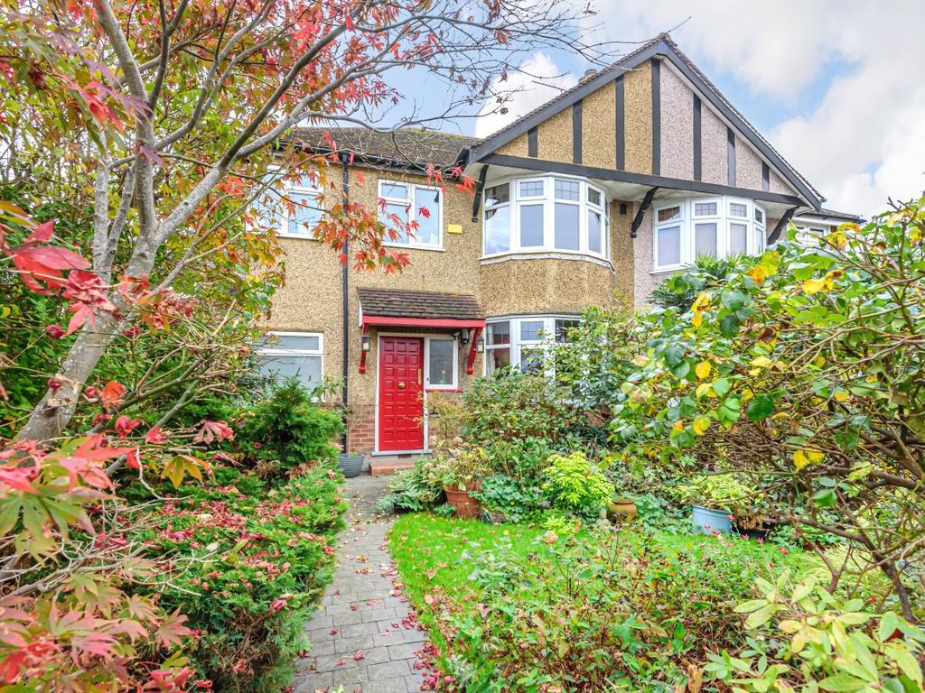 4 bed semidetached house for sale in Devon Way, West Ewell, Epsom KT19