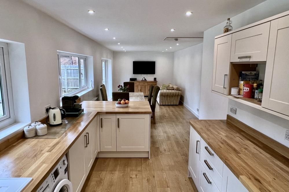 3 bed detached bungalow for sale in Horton Road, Ashley Heath, Ringwood BH24 Zoopla