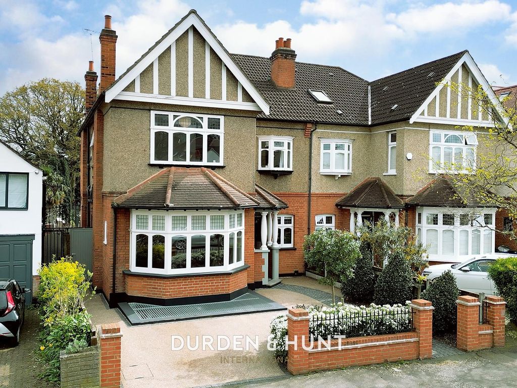 6 bed semidetached house for sale in Eagle Lane, Snaresbrook E11, £