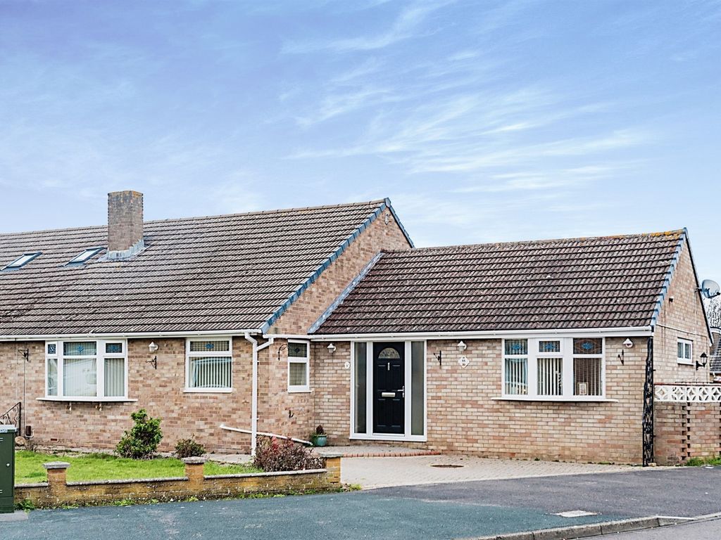 2 bed semidetached bungalow for sale in Severn Avenue, Swindon SN25 Zoopla