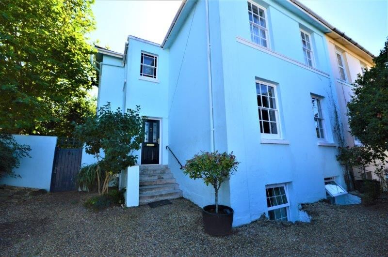 5 bed semidetached house to rent in John Street, Ryde PO33 Zoopla