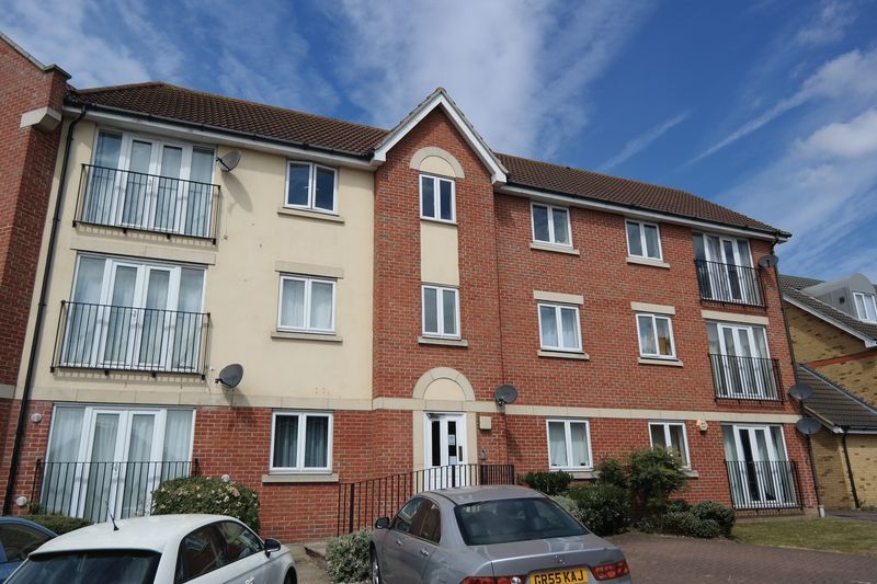 1 bed flat to rent in Teasel Crescent, West Thamesmead, London SE28