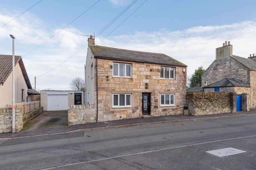 6 bed detached house for sale in High Street, Pitlessie, Cupar KY15