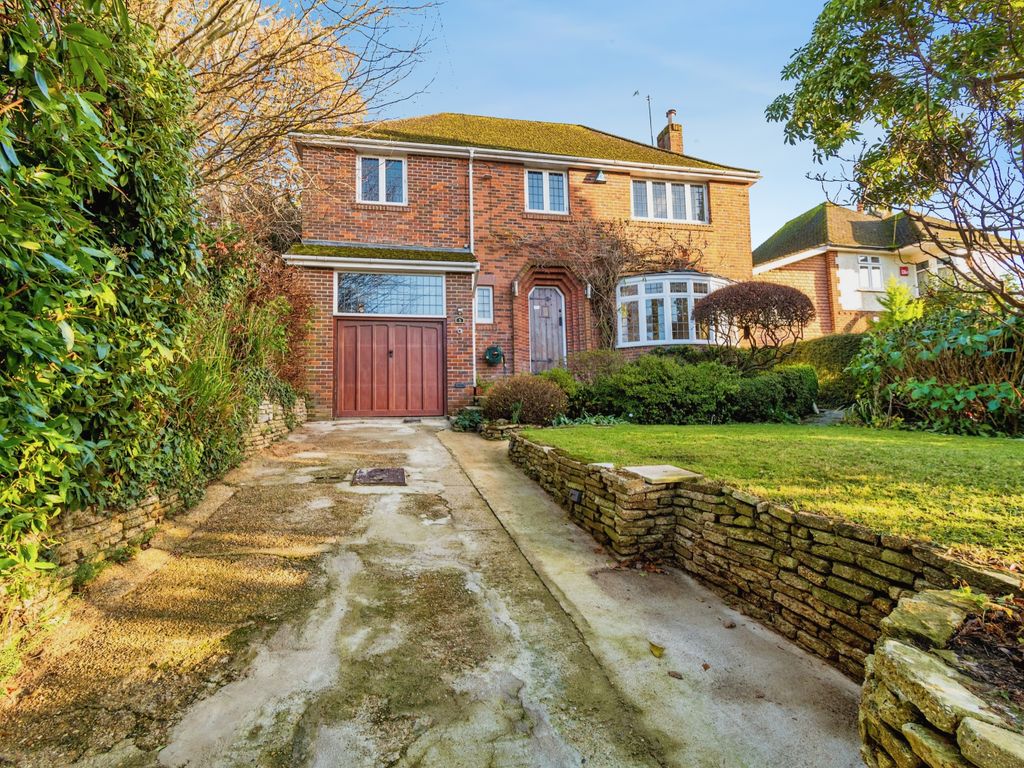 4 bed detached house for sale in Bassett Dale, Southampton, Hampshire