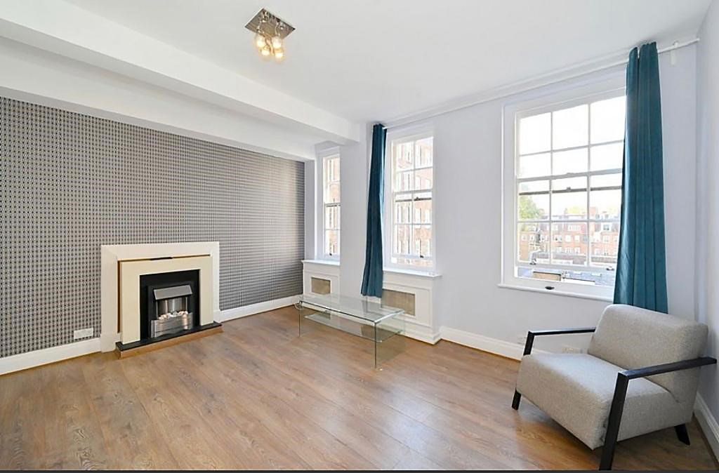 2 bed flat for sale in Queens Court, Queensway, London W2, £620,000