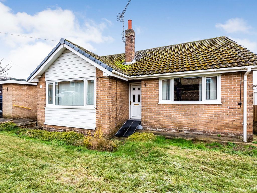 2 bed detached bungalow for sale in Spring Vale Avenue, Worsbrough