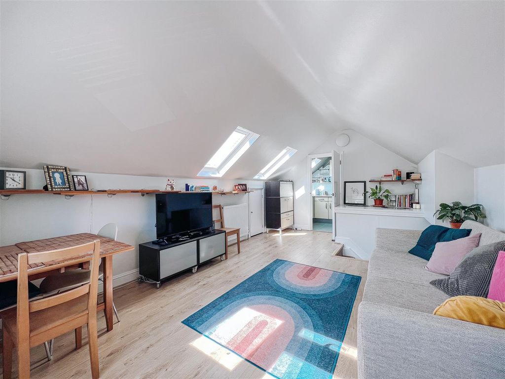 2 bed flat for sale in Dornton Road, South Croydon CR2, £280,000 Zoopla