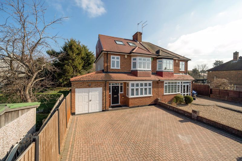 5 bed semidetached house for sale in Southspring, Sidcup DA15 Zoopla
