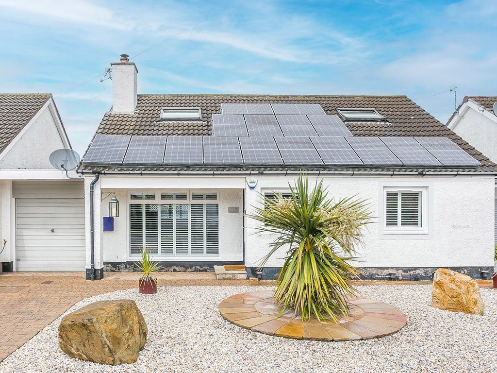 3 bed link detached house for sale in Northfield Court, Prestonpans