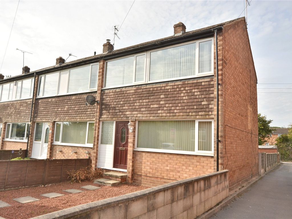 3 bed town house for sale in Glencoe Terrace, Kippax, Leeds, West
