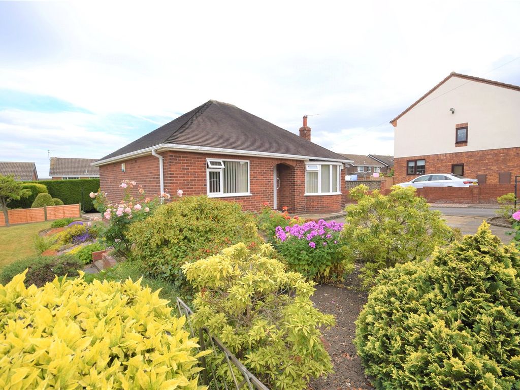 2 bed bungalow for sale in Upper Lane, Netherton, Wakefield WF4 Zoopla
