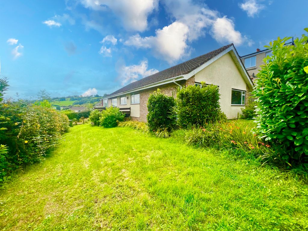 3 bed detached bungalow for sale in Fallowfield, Blagdon, Bristol BS40