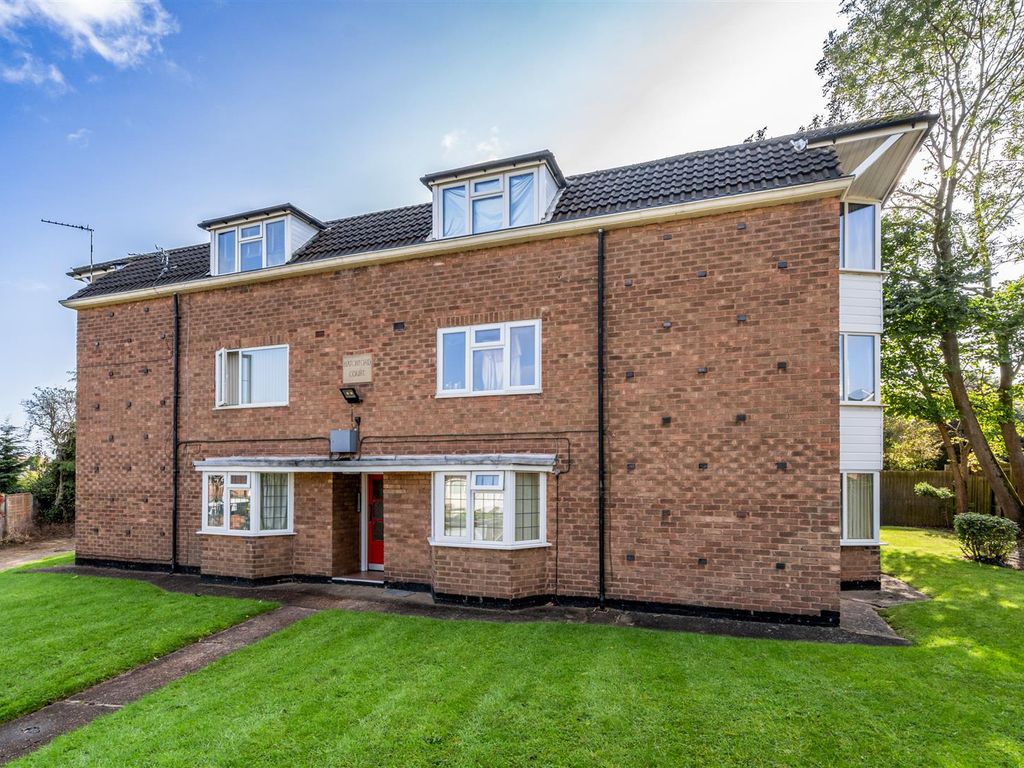 2 bed flat for sale in Old Lode Lane, Solihull B92, £125,000 Zoopla