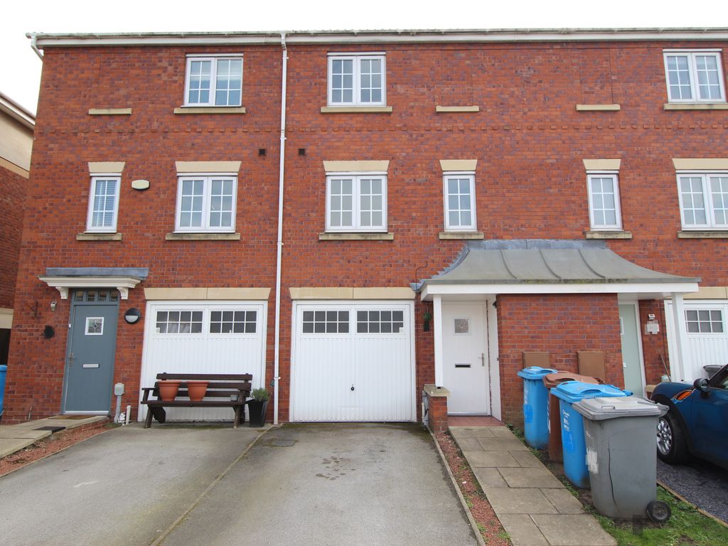 3 bed town house for sale in Marfleet Avenue, Hull HU9 Zoopla