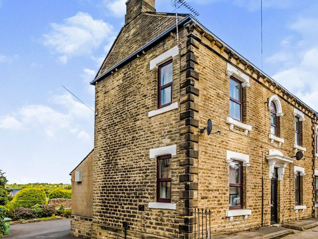 1 bed flat to rent in Towngate, Kirkburton, Huddersfield, West