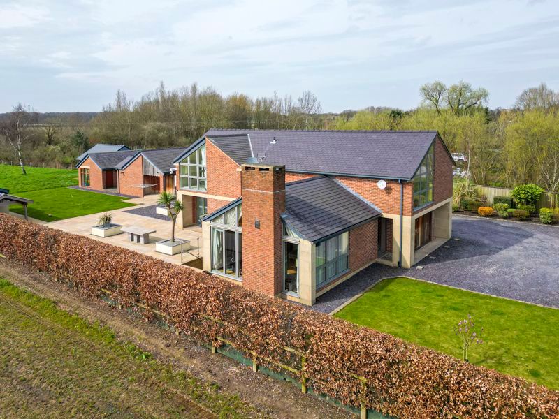 4 bed detached house for sale in Odd Lane, Bretherton PR26, £1,495,000