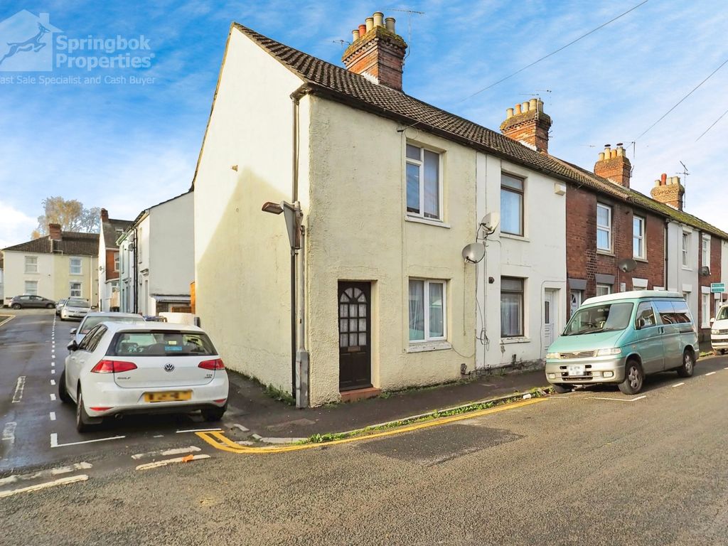 2 bed terraced house for sale in Meadow Road, Salisbury, Wiltshire SP2