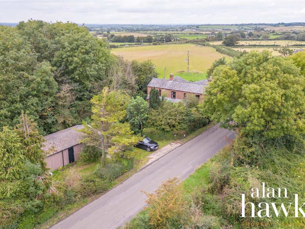 4 bed detached house for sale in Whitehill Lane, Royal Wootton Bassett