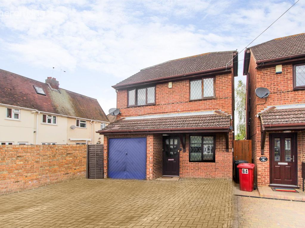 3 bed detached house for sale in Washington Drive, Cippenham, Slough