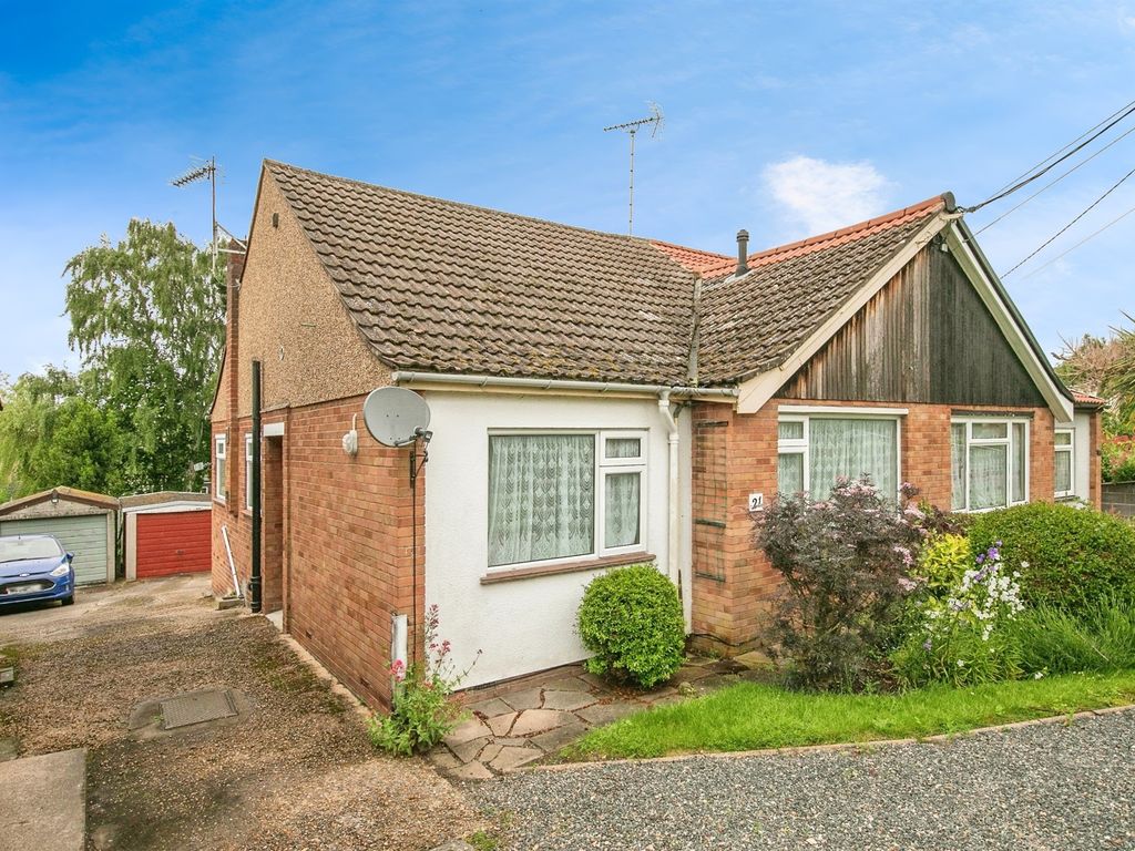 4 bed bungalow for sale in Rectory Road, Rowhedge, Colchester CO5, £325,000 Zoopla