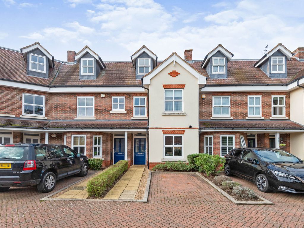 4 bed town house for sale in Tilt Road, Cobham KT11 Zoopla