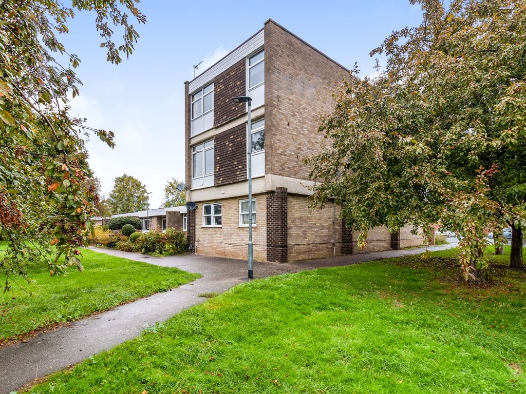 Seaton Drive, Bedford MK40  