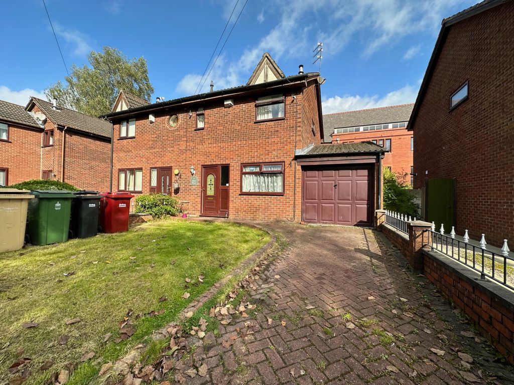 3 bed semidetached house for sale in Paton Mews, Bolton BL3, £160,000