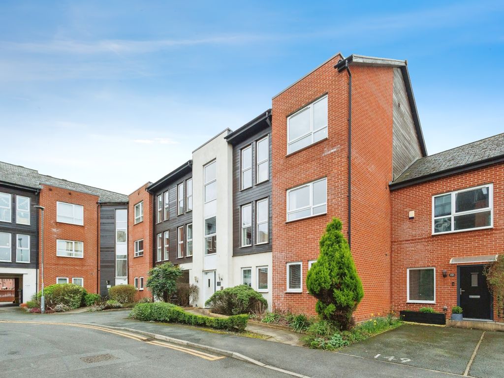 2 bed flat for sale in Avenue, Didsbury, Manchester, Greater