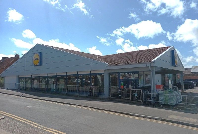 Retail premises to let in 116118 Sturry Road, Canterbury, Kent CT1