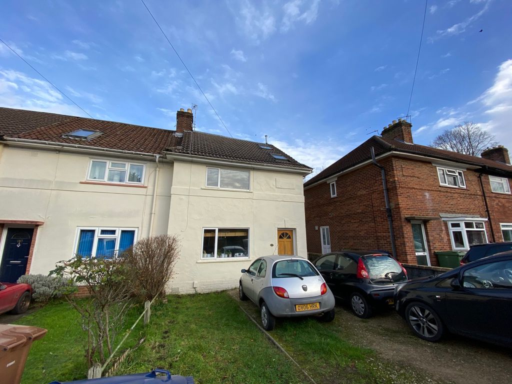 6 bed semidetached house to rent in Valentia Road, Headington, Oxford