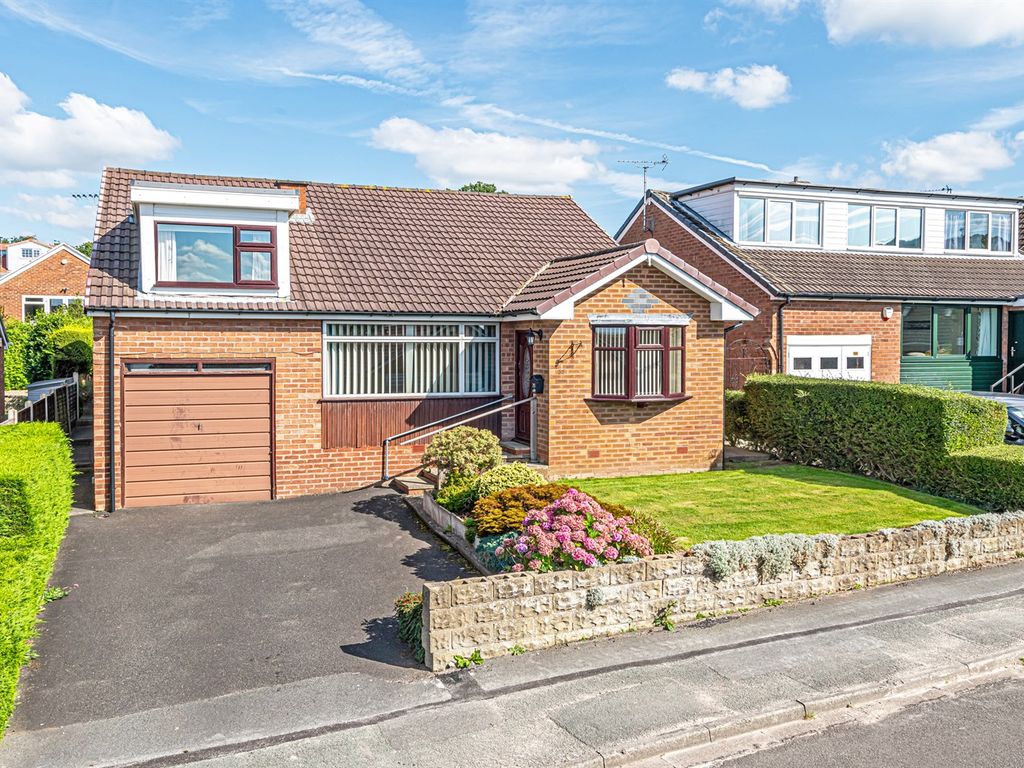 4 bed detached house for sale in Coniston Drive, Frodsham WA6, £315,000