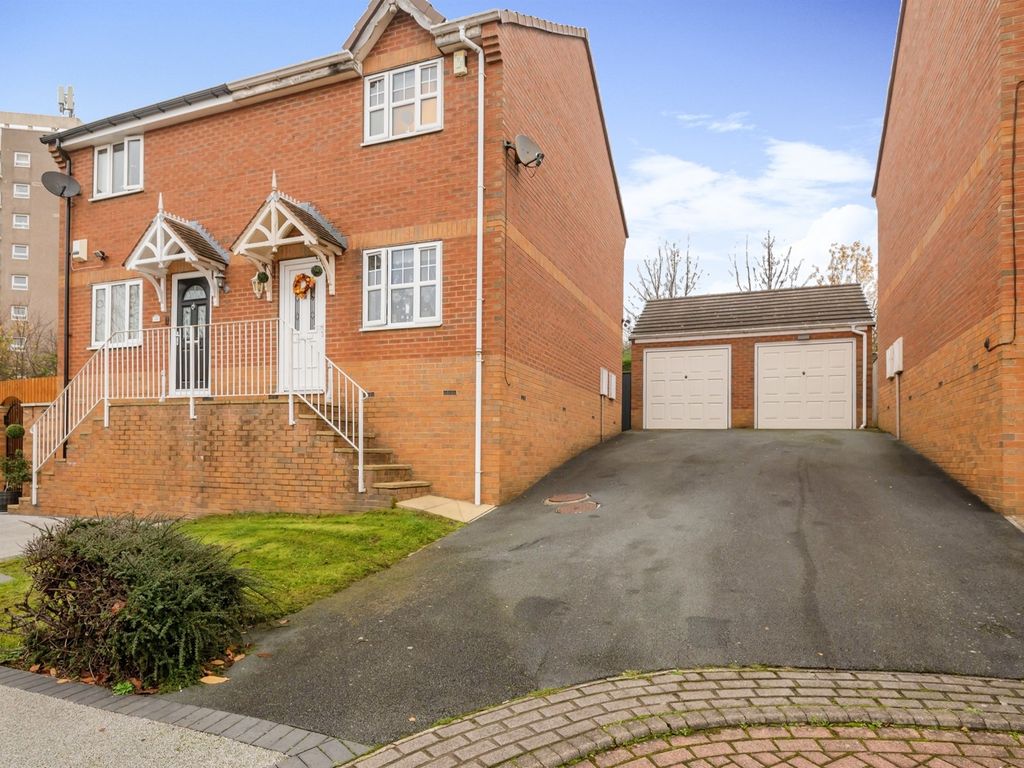 St. James Close, Leeds LS12