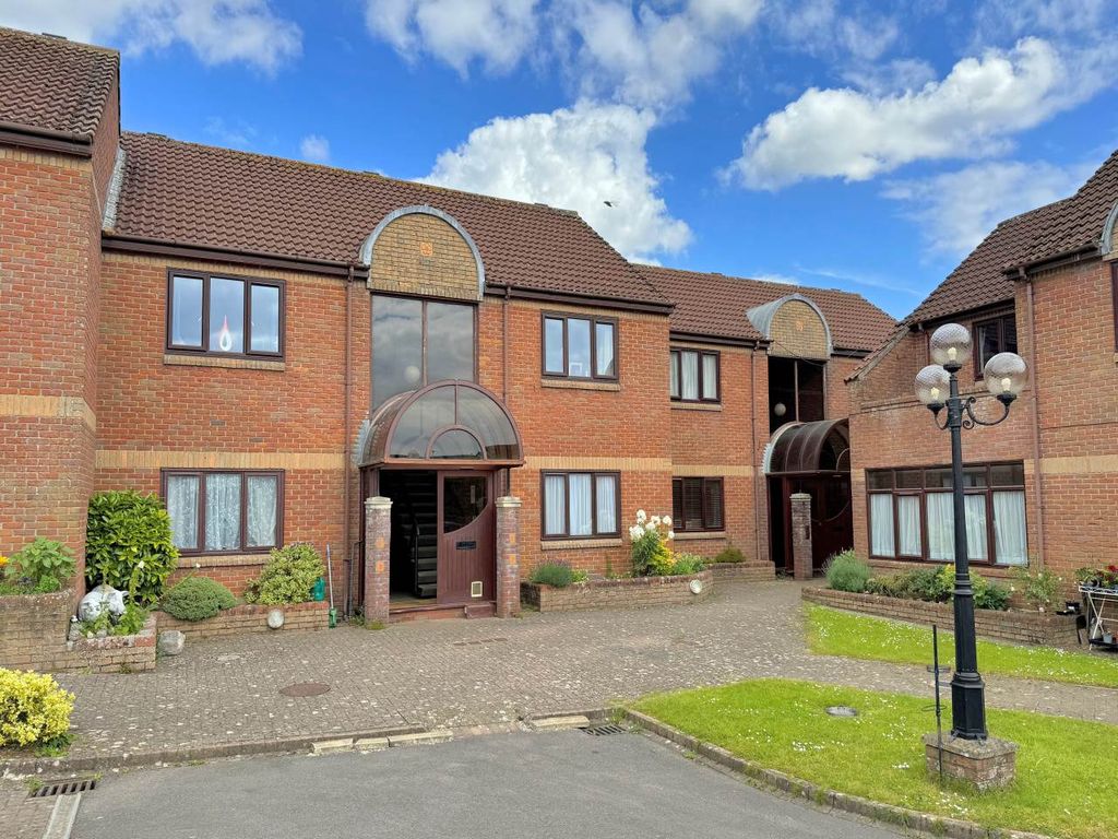 1 bed flat to rent in Bush Court, Alveston, South Gloucestershire BS35