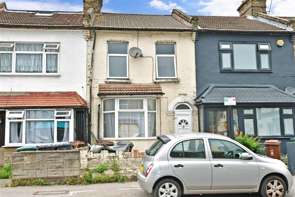 3 bed terraced house for sale in Cann Hall Road, London E11 Zoopla