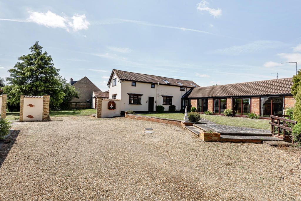 Commercial property for sale in The Lodge, Askews Lane, Yaxley