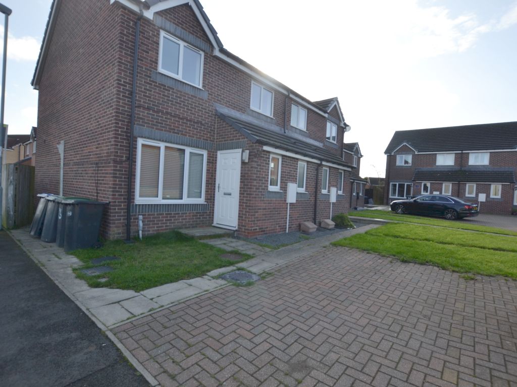 3 bed semidetached house for sale in Balmoral Avenue, Stanley DH9, £