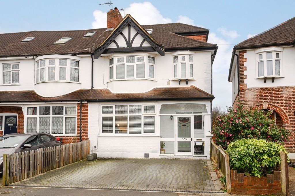 4 bed end terrace house for sale in Marina Avenue, Motspur Park KT3, £