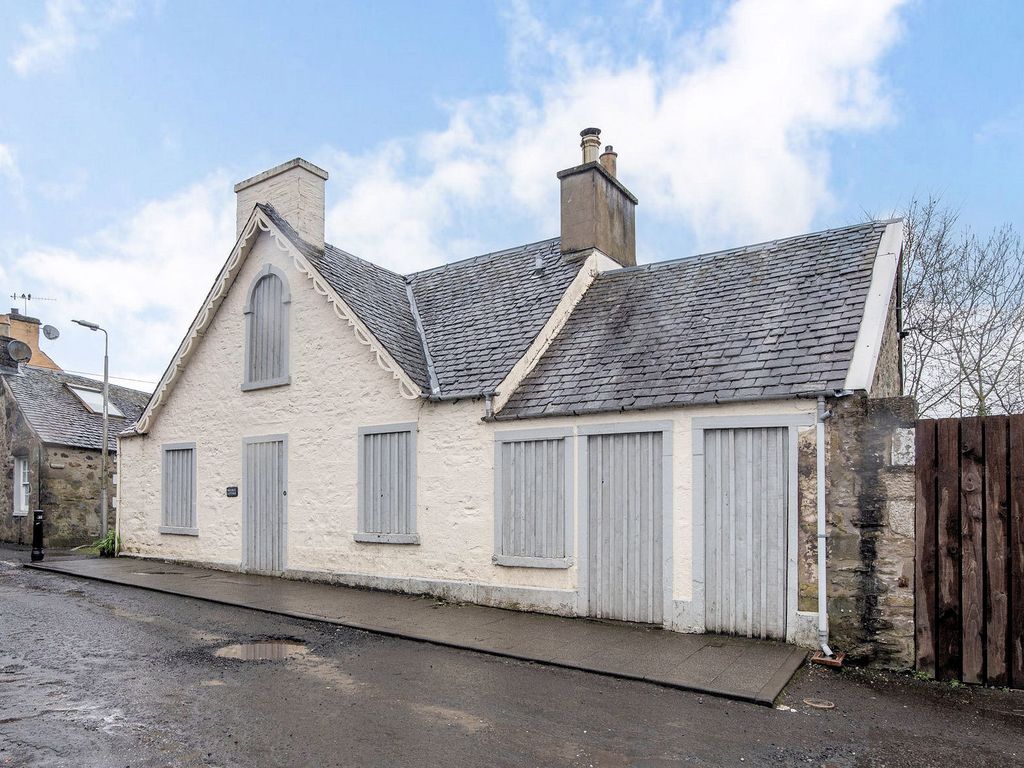 3 bed cottage for sale in Melville Square, Comrie, Crieff PH6, £125,000