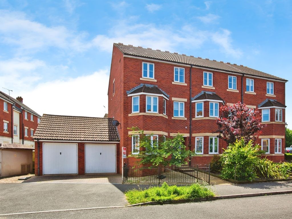 4 bed town house for sale in Merevale Way, Yeovil BA21, £325,000 Zoopla